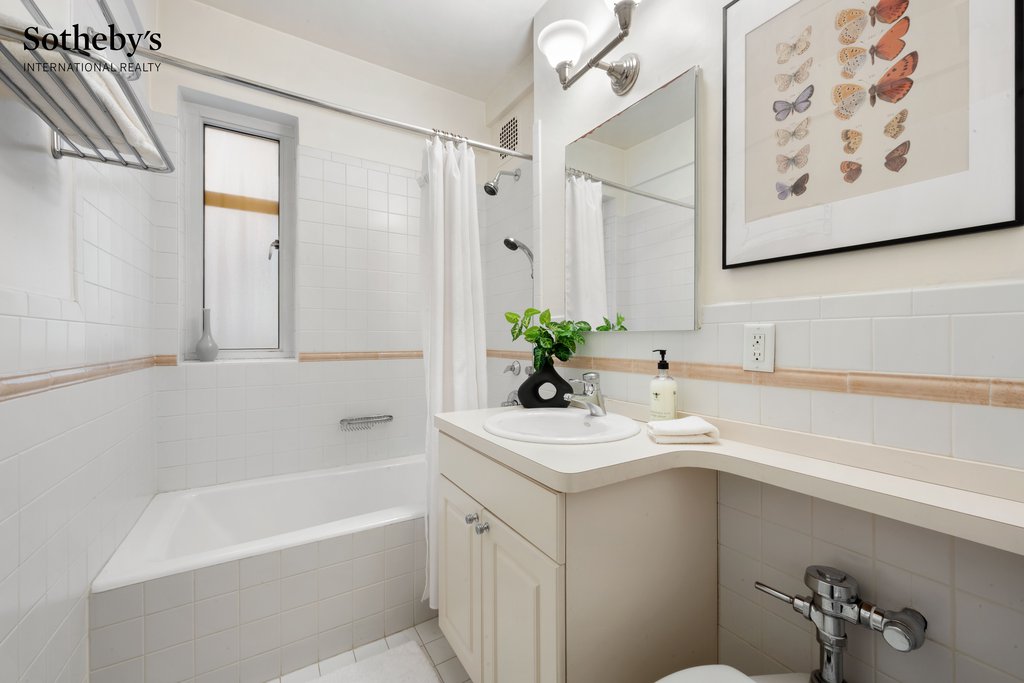 65 East 76th Street, Unit 10B photo 9