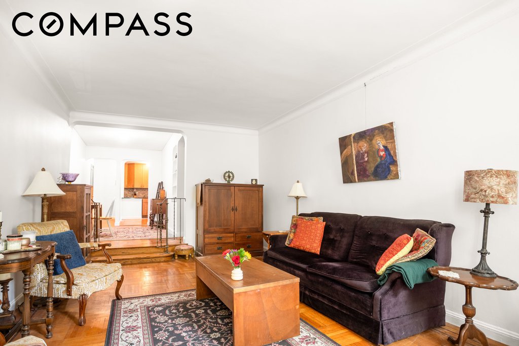 30 Bogardus Place, Unit 2C photo 2