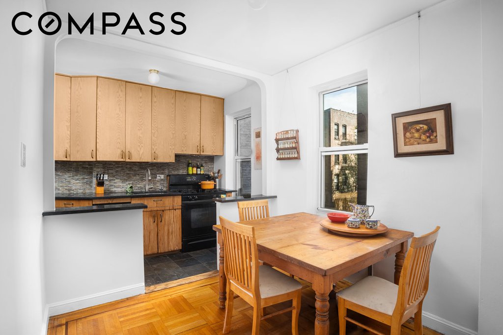 30 Bogardus Place, Unit 2C photo 4