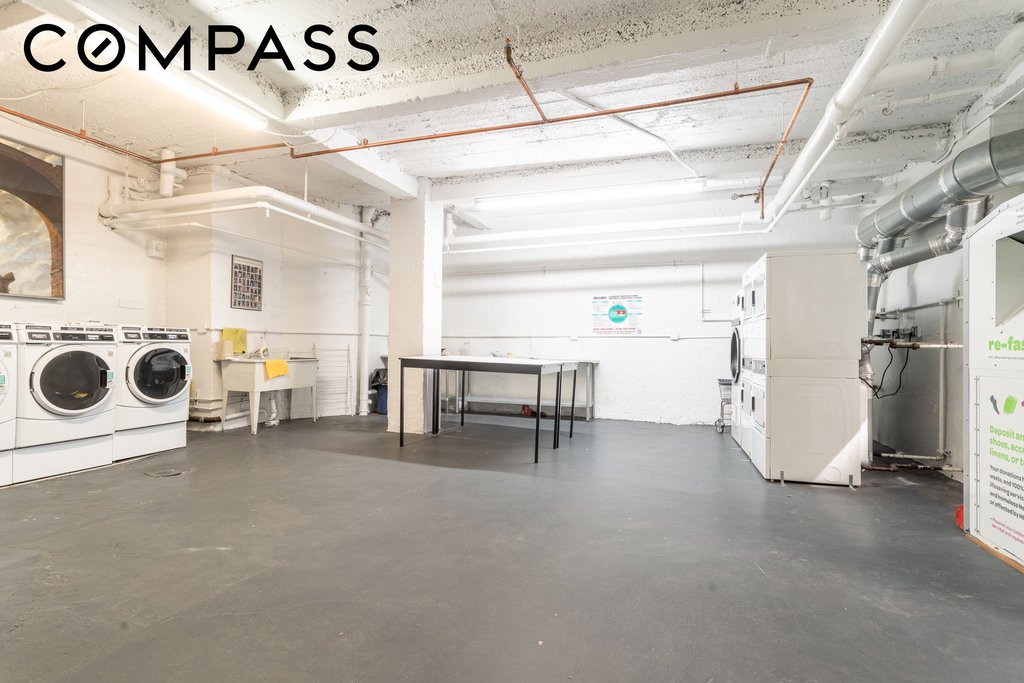 30 Bogardus Place, Unit 2C photo 17
