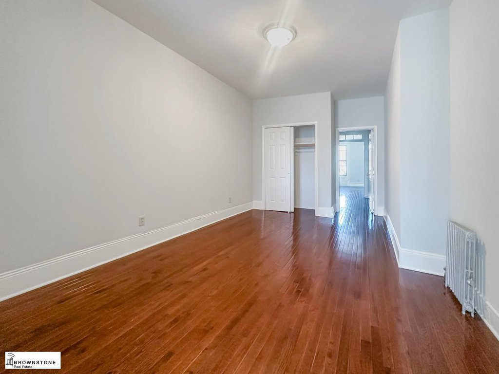 507 Henry Street, Unit 4R photo 4