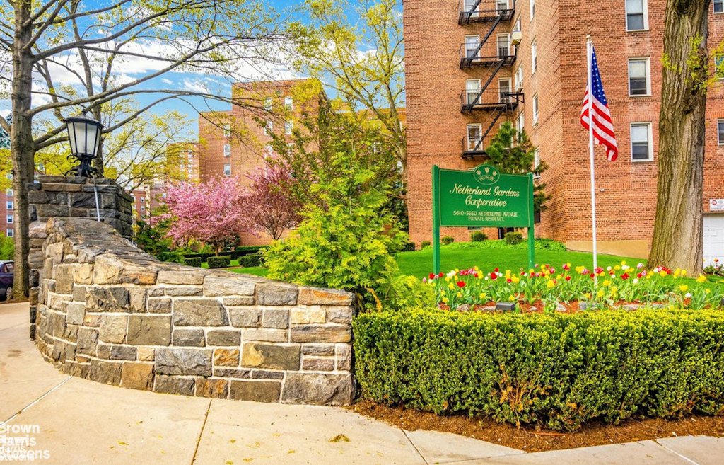 5645 Netherland Avenue, Unit 6A