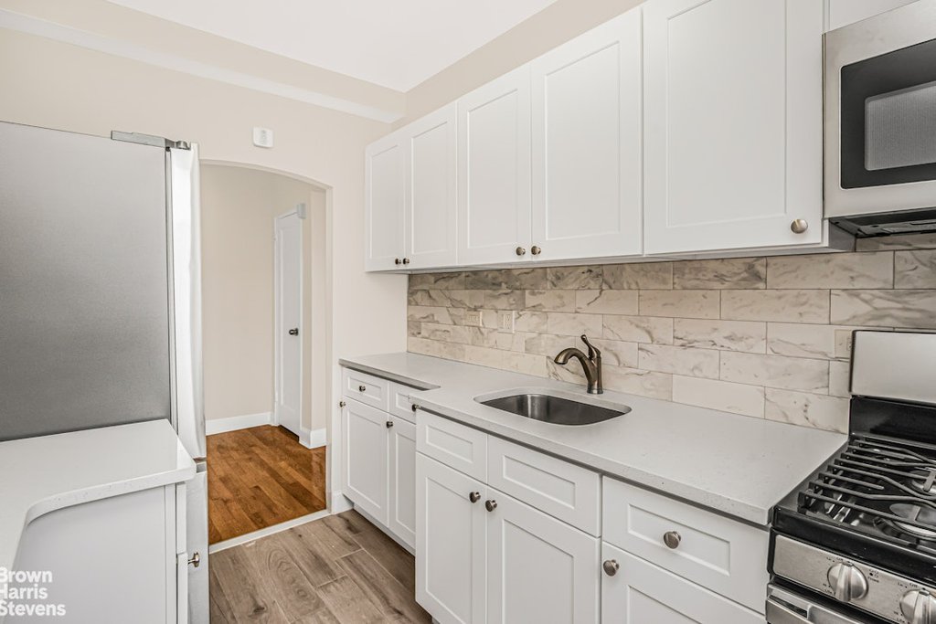 5645 Netherland Avenue, Unit 6A photo 4