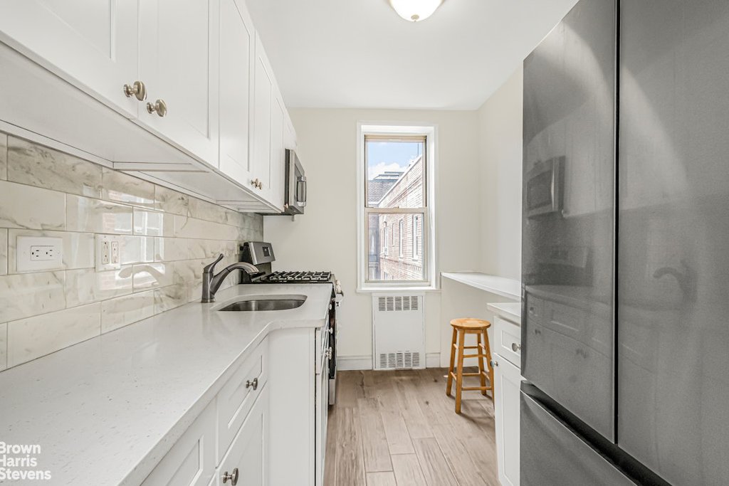 5645 Netherland Avenue, Unit 6A photo 5