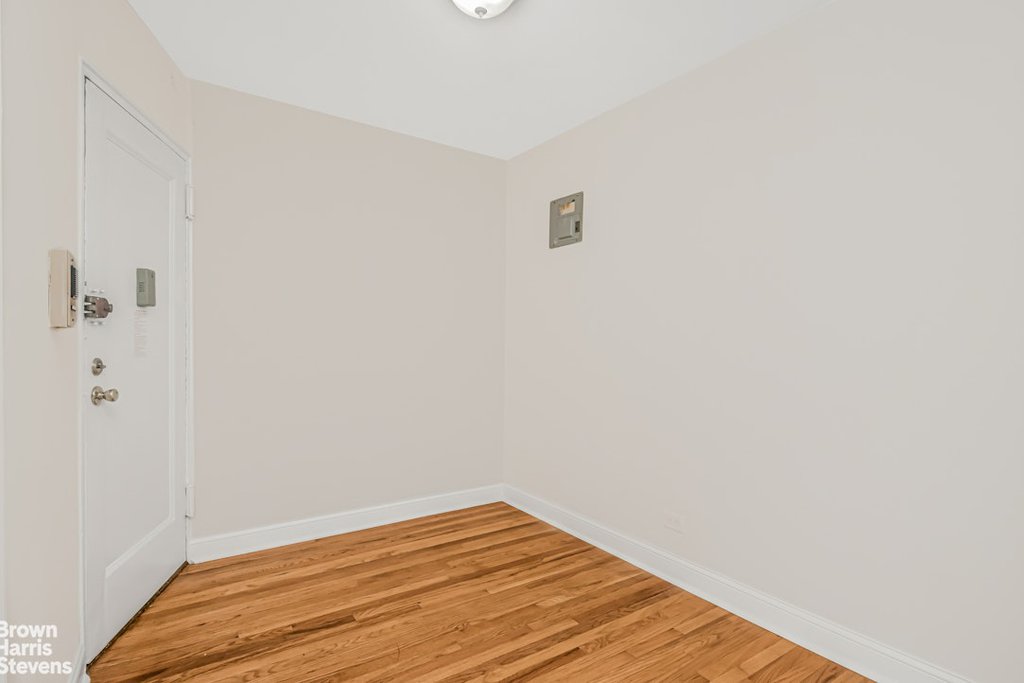 5645 Netherland Avenue, Unit 6A photo 11