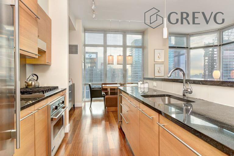 10 West End Avenue, Unit 24C photo 3