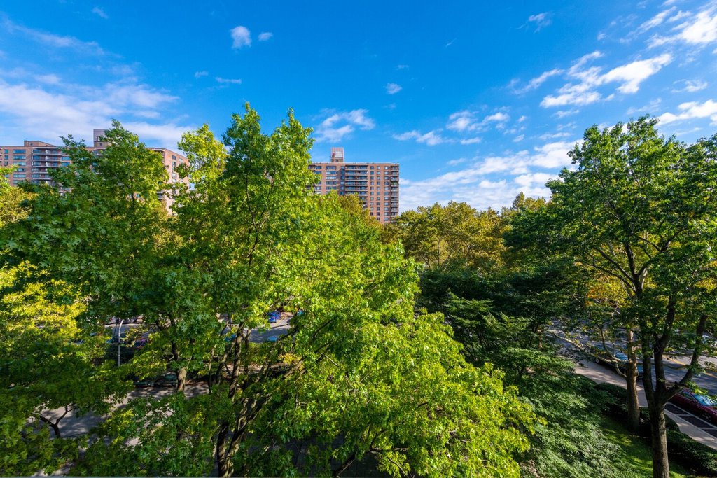 382 Central Park West, Unit 3X