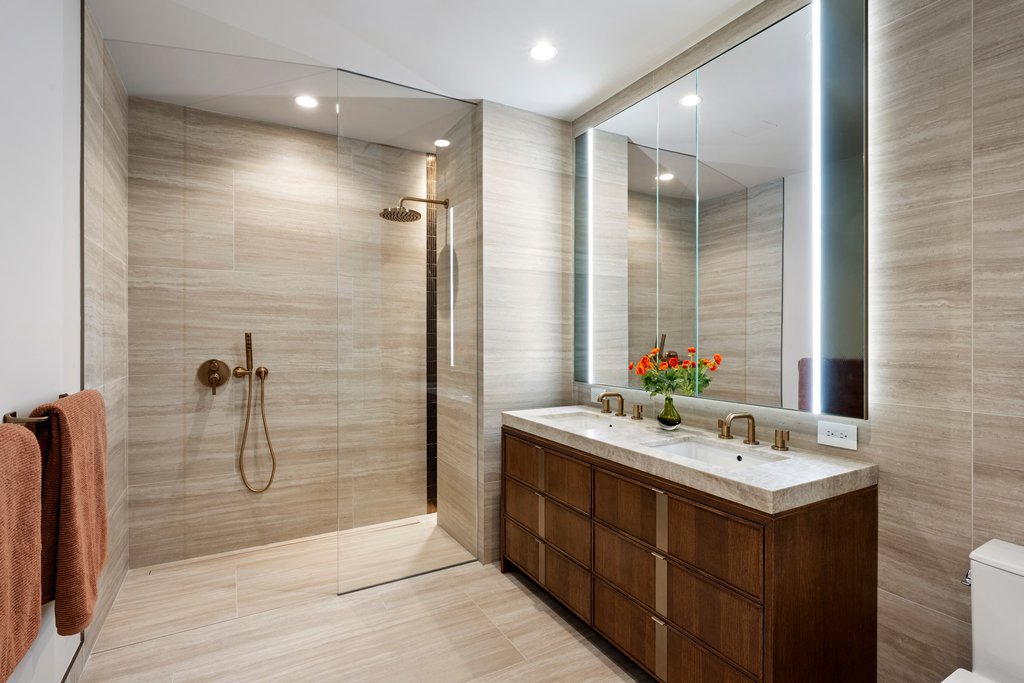 126 East 57th Street, Unit 1007 photo 24