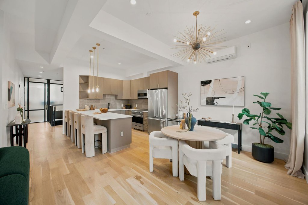 5-12 51st Avenue, Unit 1 photo 2