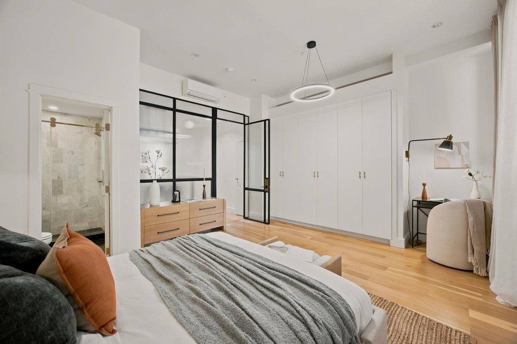 5-12 51st Avenue, Unit 1 photo 11