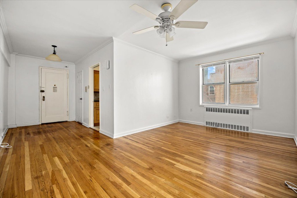 81-15 35th Avenue, Unit 6B photo 2