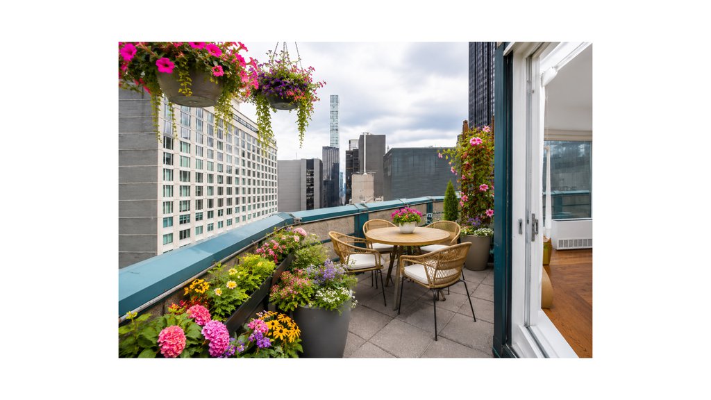 150 West 56th Street, Unit 2802 photo 7