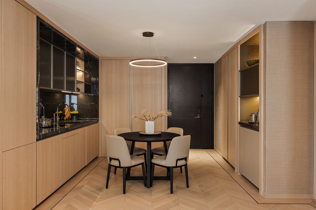 685 Fifth Avenue, Unit 19C photo 2