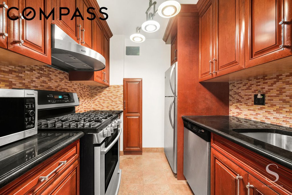 118 East 60th Street, Unit 7F photo 5