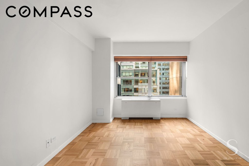 118 East 60th Street, Unit 7F photo 9
