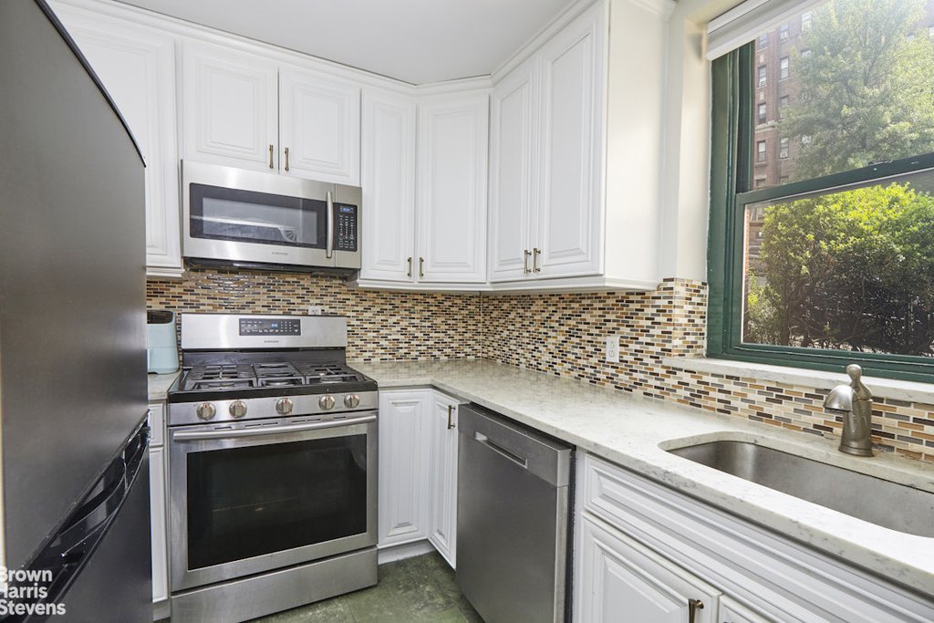 78-11 35th Avenue, Unit 1G photo 5