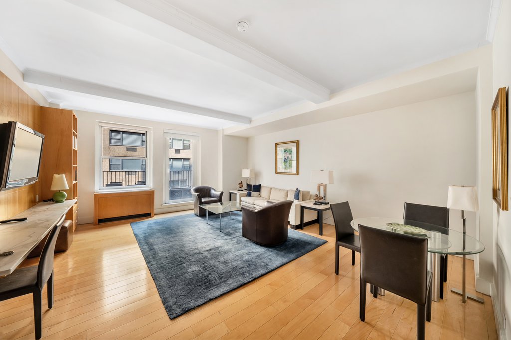 111 East 56th Street, Unit 1206 photo 2