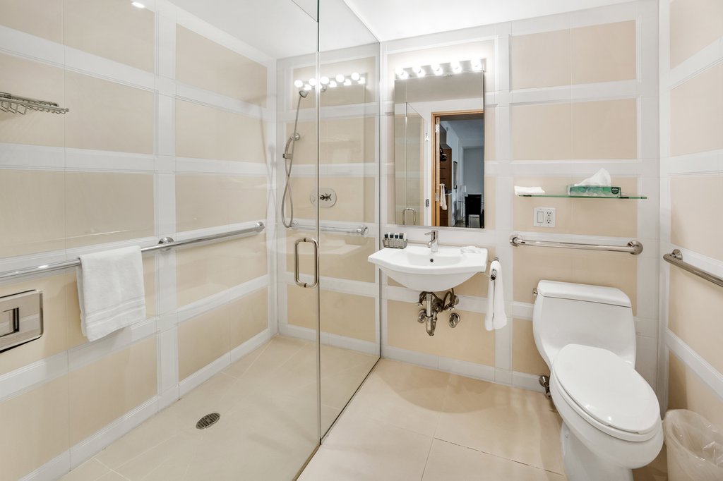 111 East 56th Street, Unit 1206 photo 6