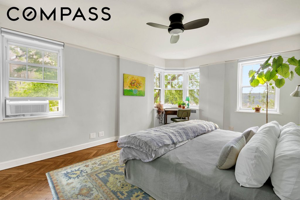 120 Cabrini Boulevard, Unit 19 photo 6