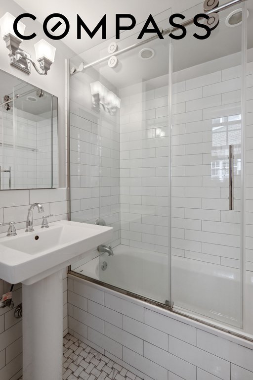 120 Cabrini Boulevard, Unit 19 photo 9