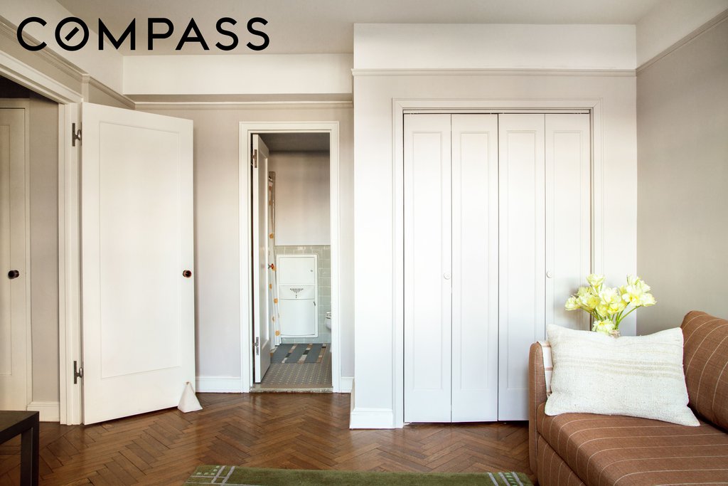 120 Cabrini Boulevard, Unit 19 photo 13
