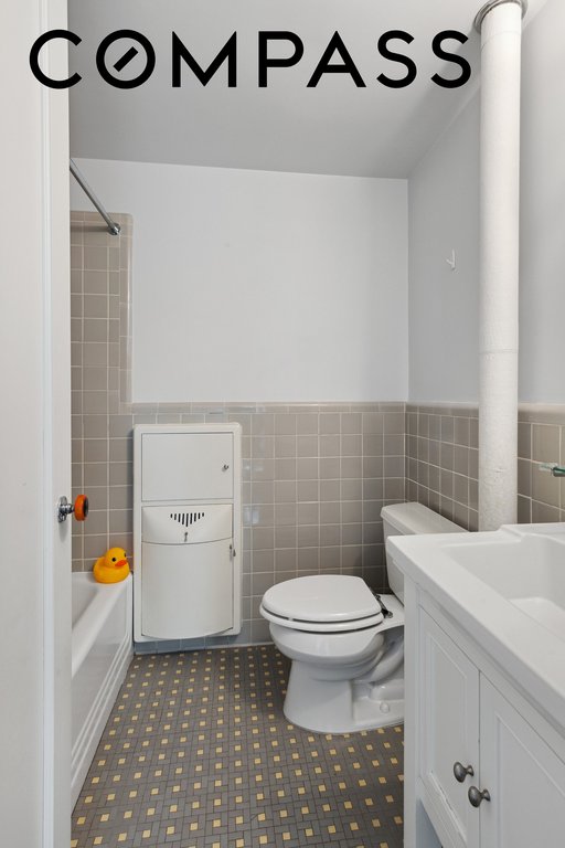 120 Cabrini Boulevard, Unit 19 photo 15