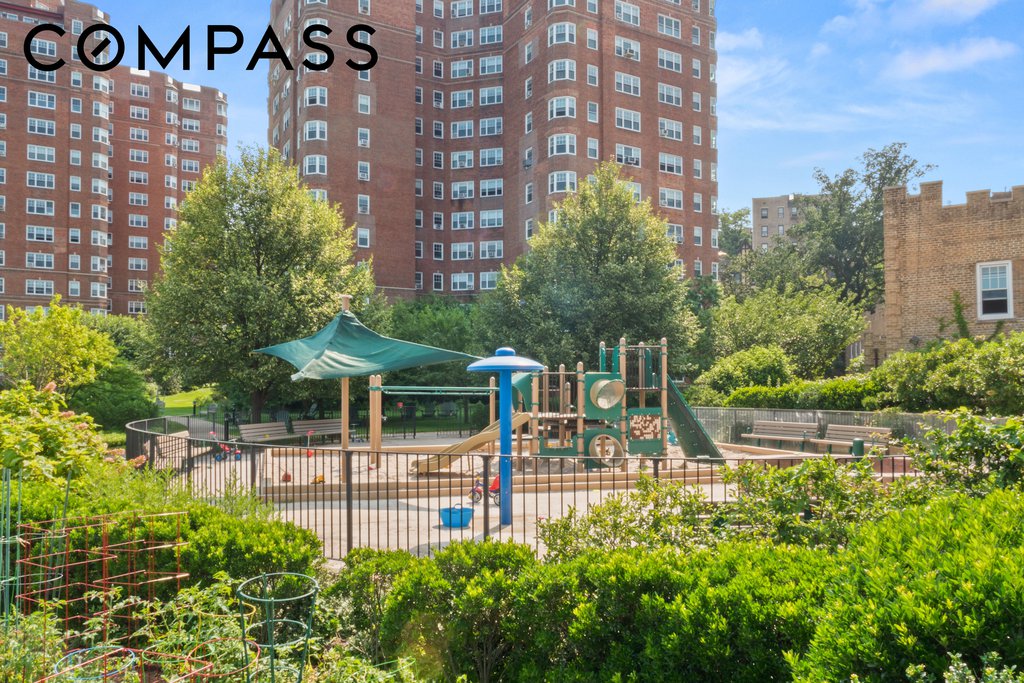 120 Cabrini Boulevard, Unit 19 photo 24