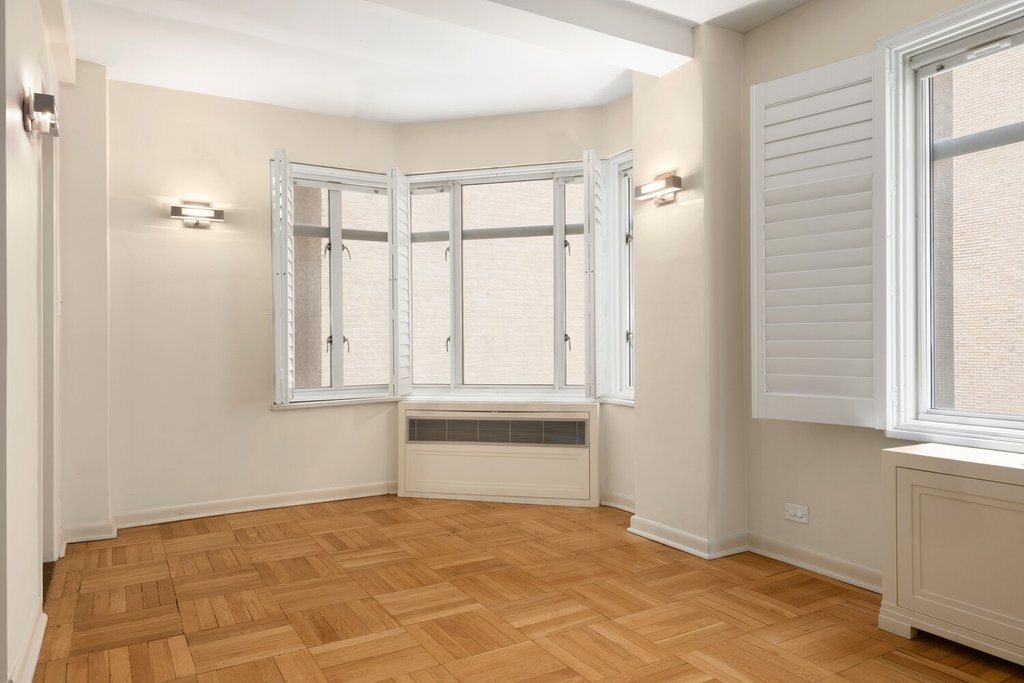 65 East 76th Street, Unit 2E photo 4