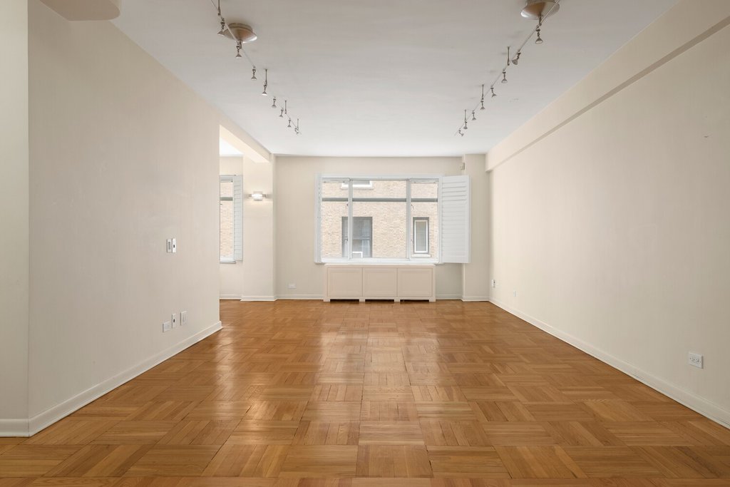 65 East 76th Street, Unit 2E photo 7