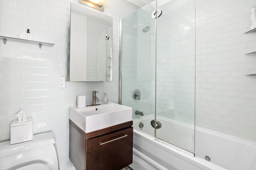 206 East 95th Street, Unit 4D photo 4