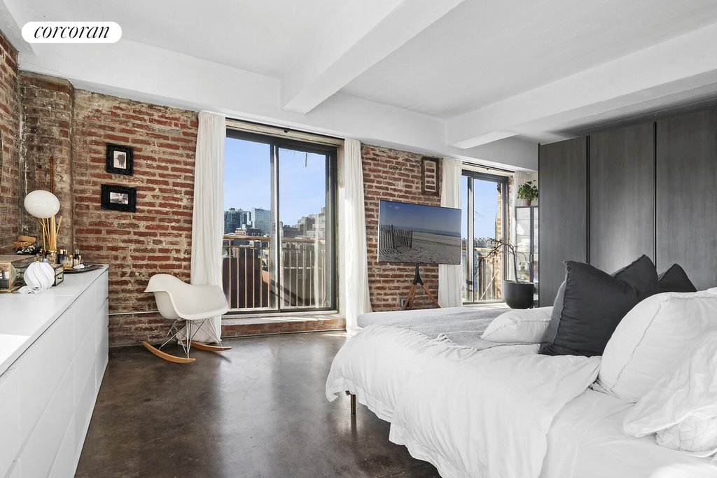 330 Wythe Avenue, Unit 6A photo 6