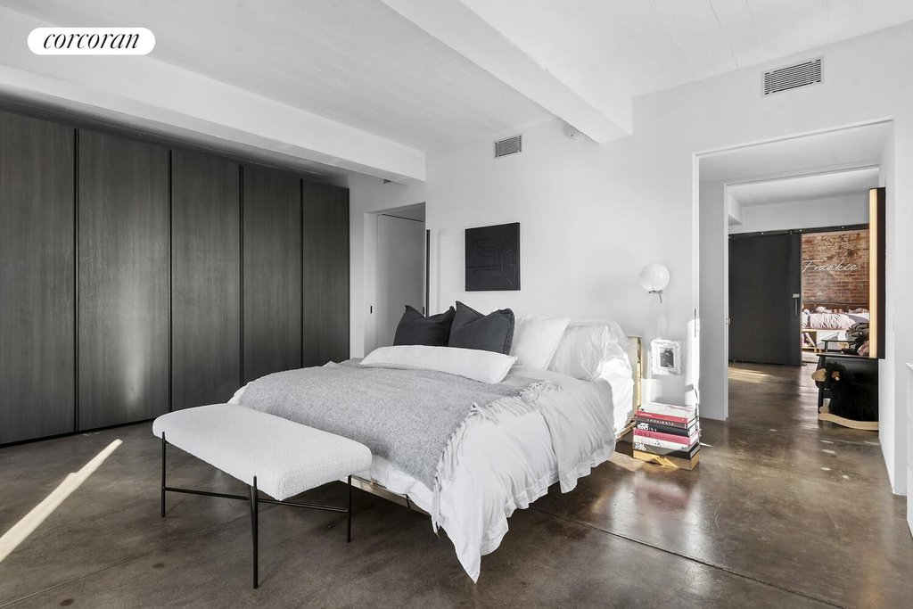 330 Wythe Avenue, Unit 6A photo 8