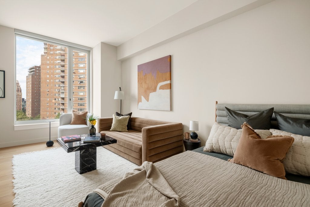 280 West 24th Street, Unit 8O