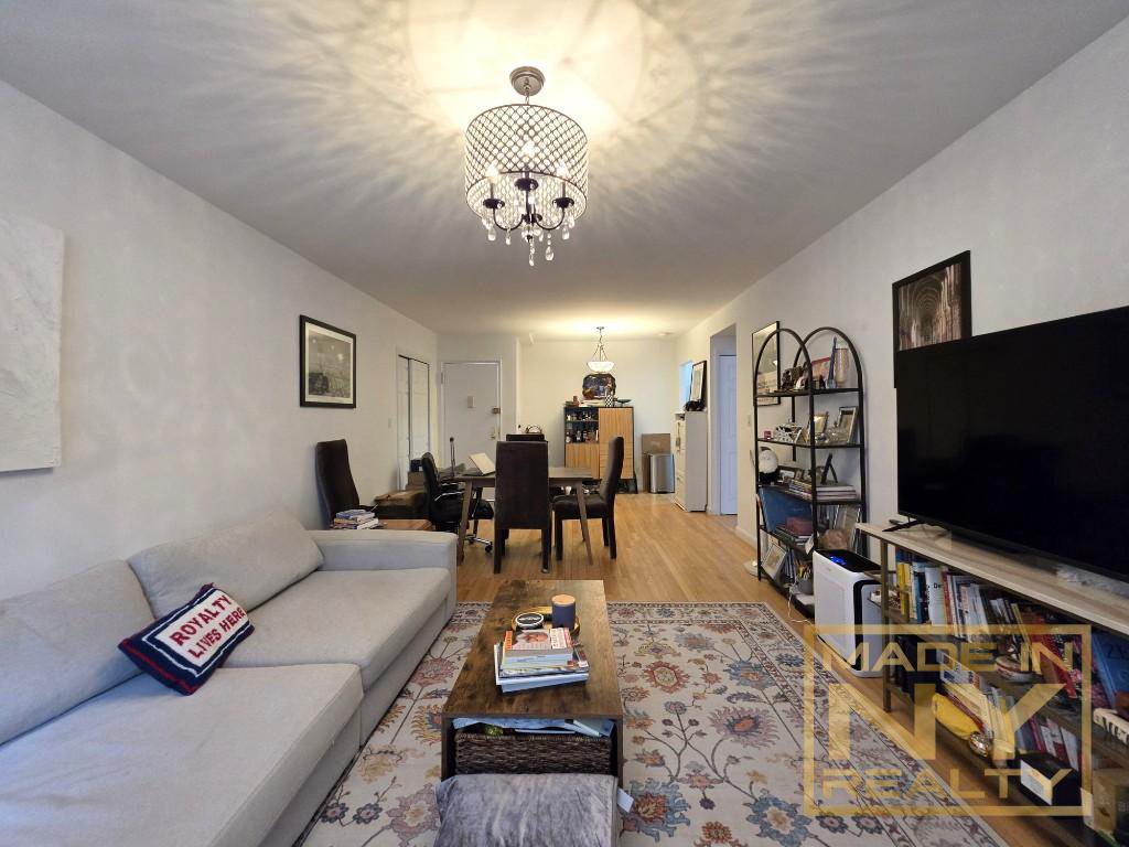 327 West 30th Street, Unit 3E photo 4