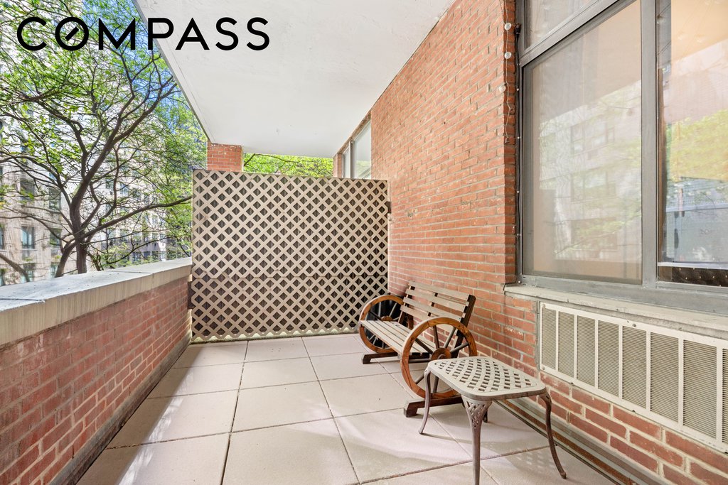 310 East 46th Street, Unit 4L photo 2