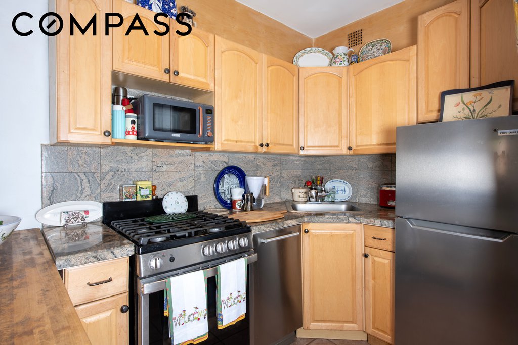 123 West 80th Street, Unit 2R photo 5