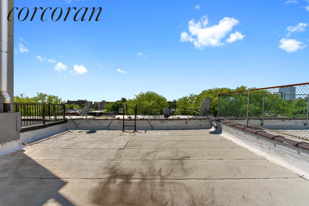 1018 New York Avenue – For Sale photo 4
