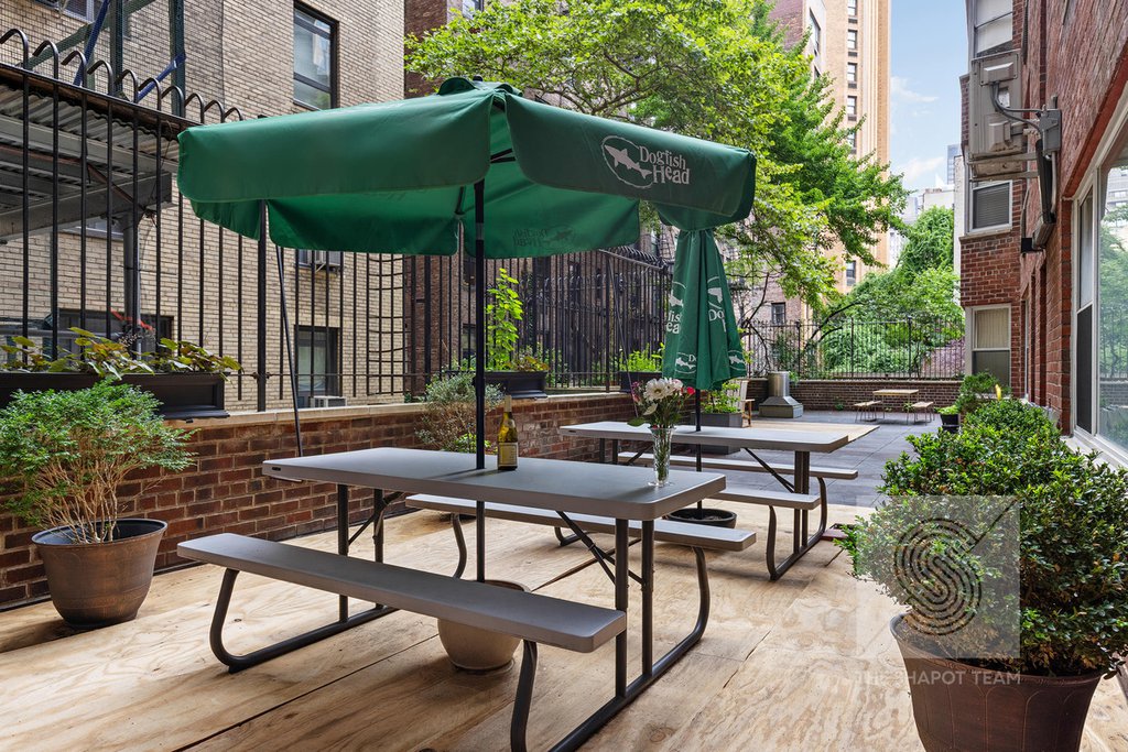 12 Beekman Place, Unit 1CD photo 11