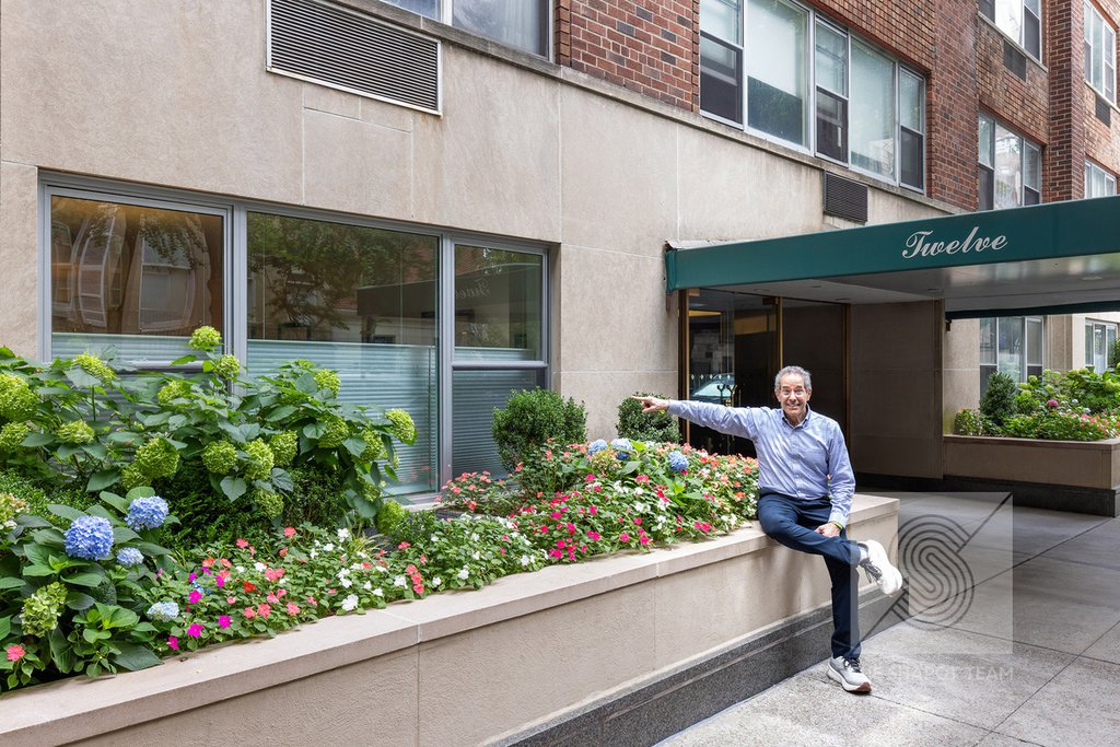 12 Beekman Place, Unit 1CD photo 12