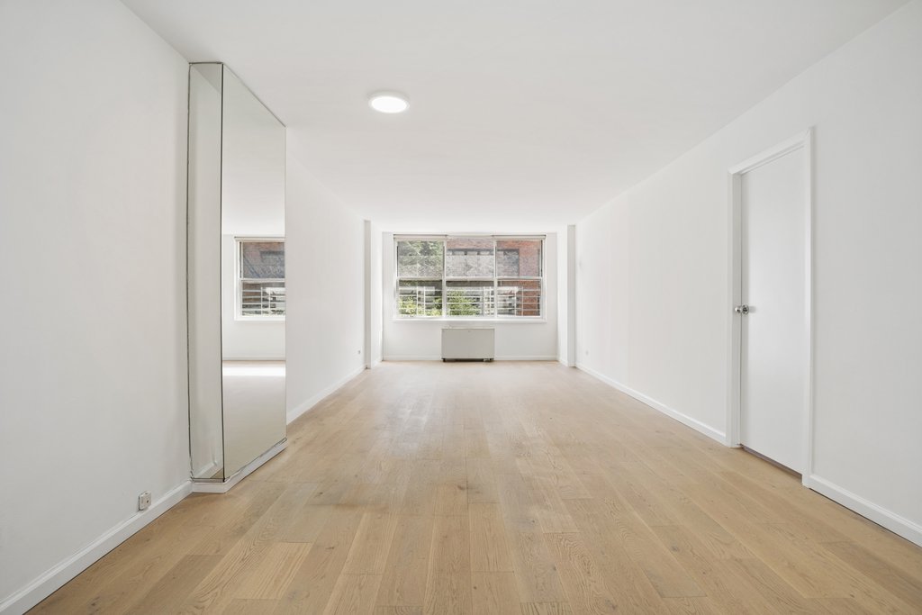 207 East 74th Street, Unit 2C photo 3