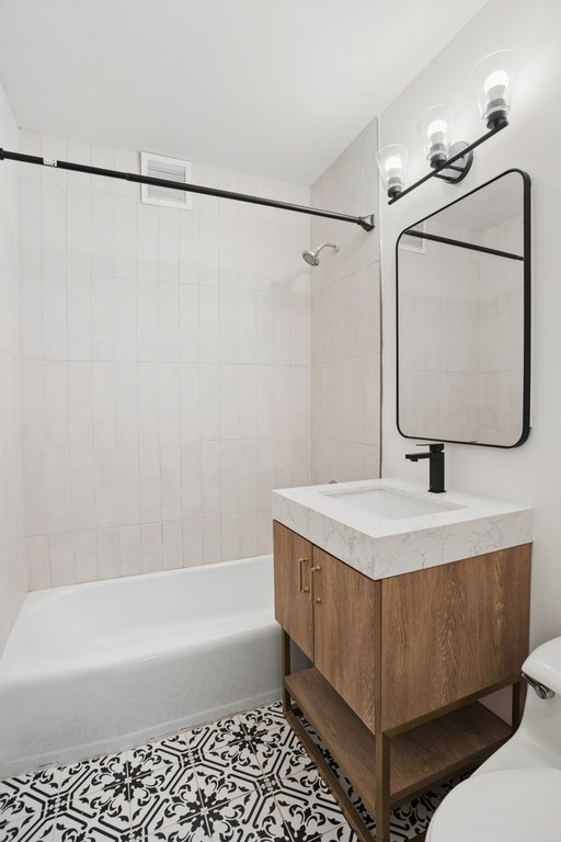 207 East 74th Street, Unit 2C photo 7