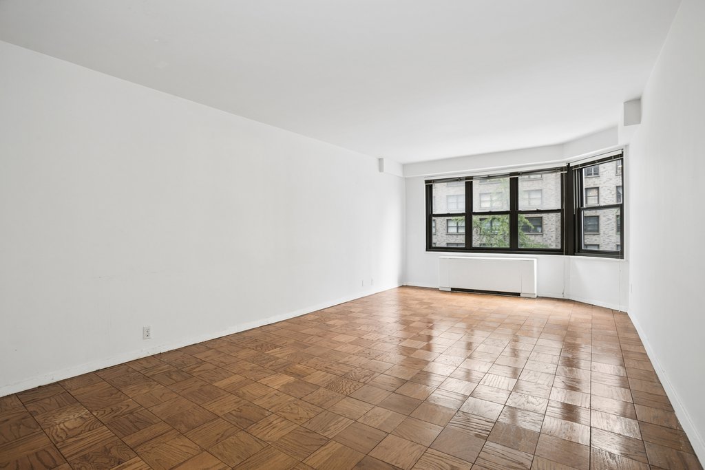220 East 57th Street, Unit 4H photo 7