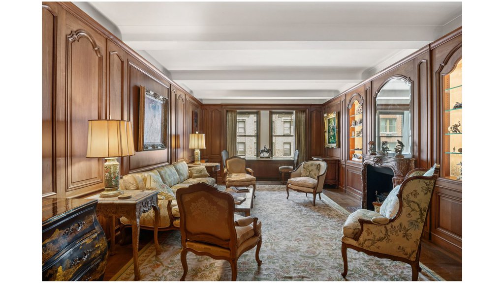 30 Beekman Place, Unit 8D