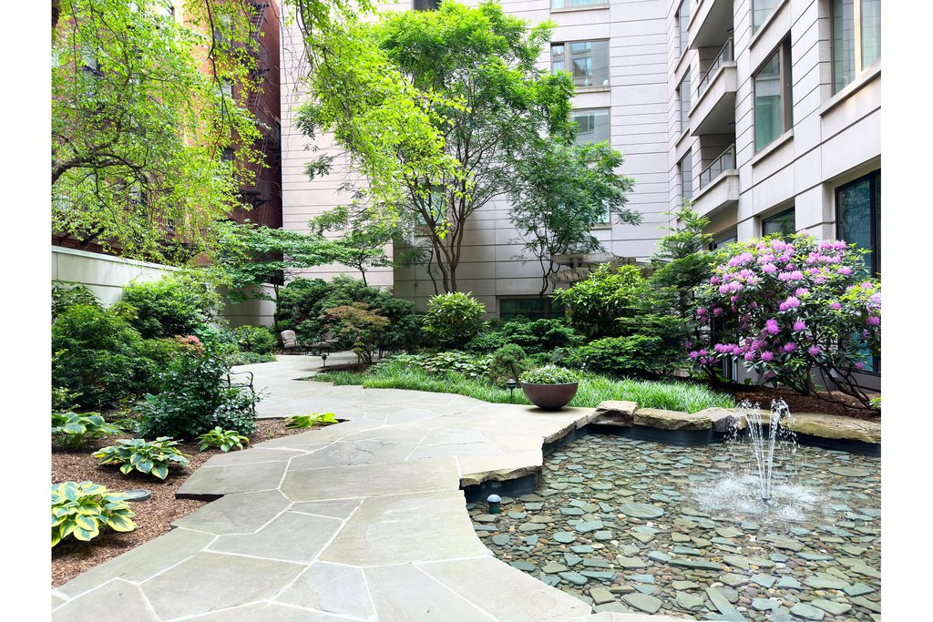 240 Riverside Boulevard, Unit 14F photo 13