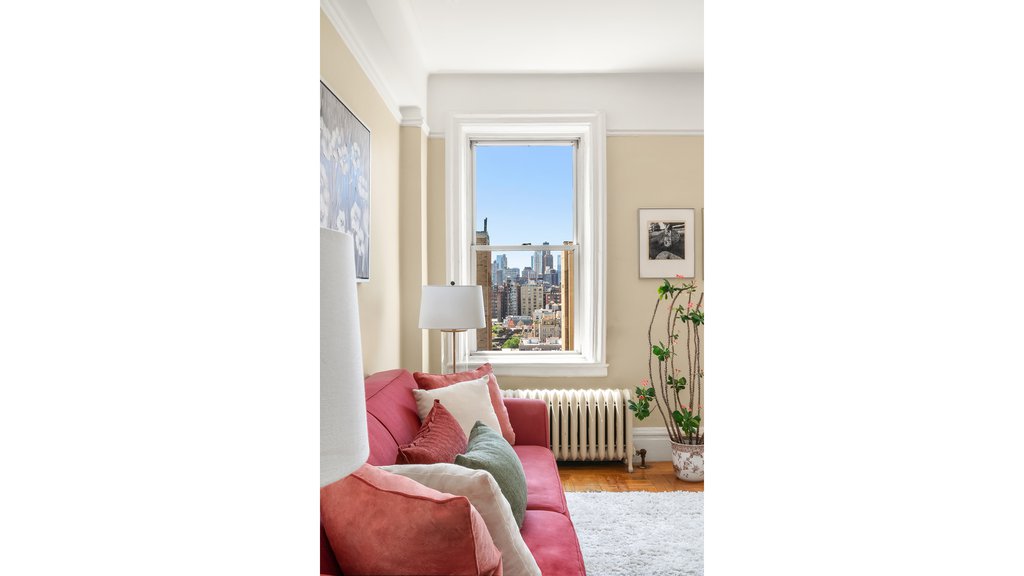 145 West 86th Street, Unit 15B photo 3