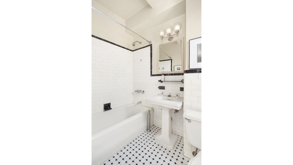 145 West 86th Street, Unit 15B photo 9