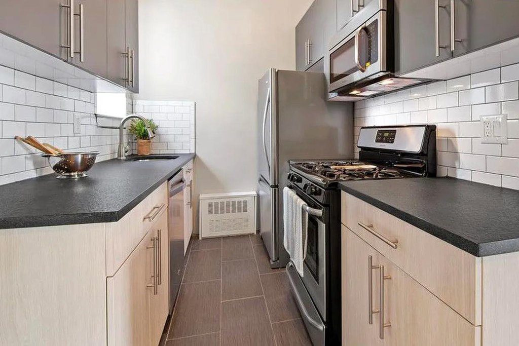 189 Sterling Place, Unit 3 photo 5