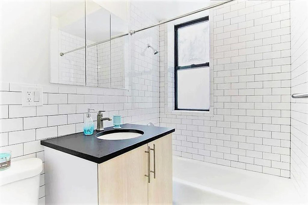 189 Sterling Place, Unit 3 photo 6