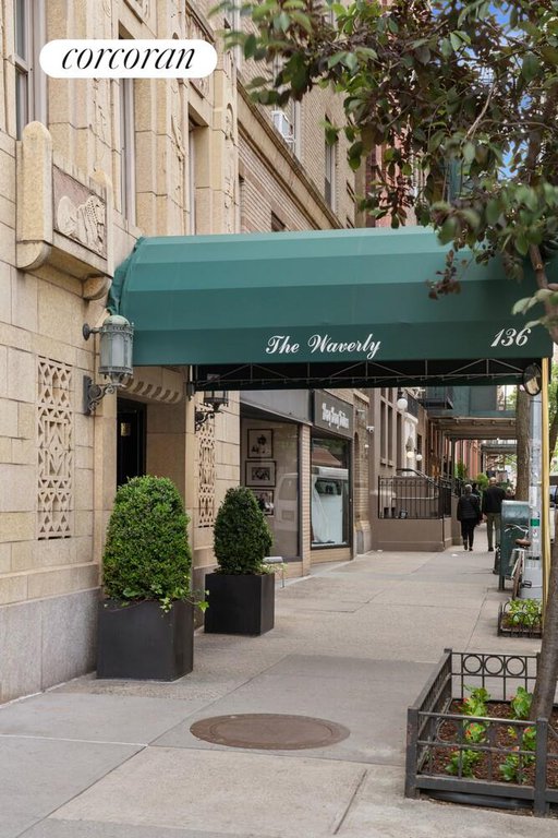 136 Waverly Place, Unit 14E photo 11