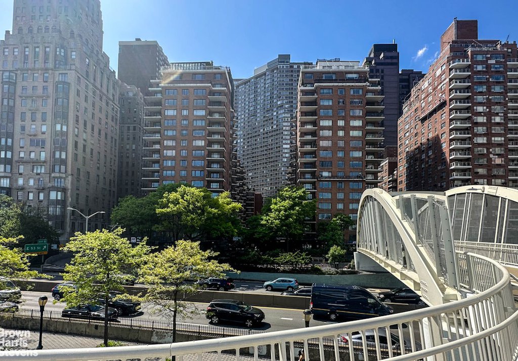 60 Sutton Place South, Unit 8JN photo 19